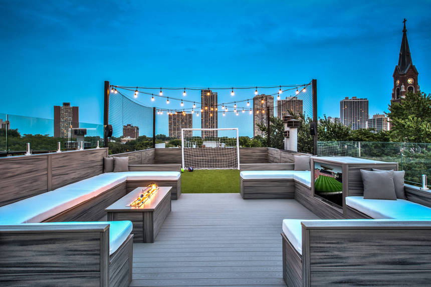 Rooftop Deck with a Fire Pit (16)