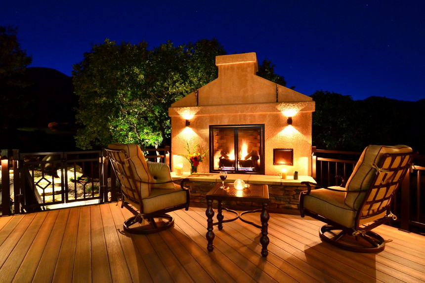 Rooftop Deck with a Fire Pit (19)