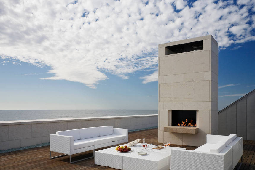 Rooftop Deck with a Fire Pit (6)