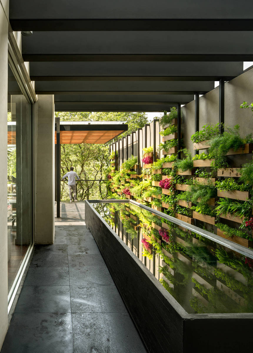 Vertical Garden Designs (27)